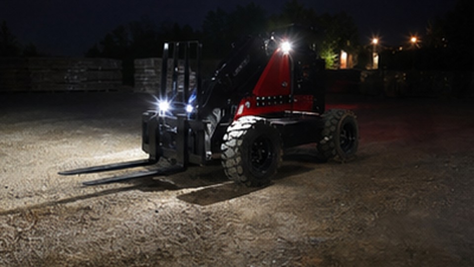 How Should Remote Forklift Control Be Handed Over Between Operators?