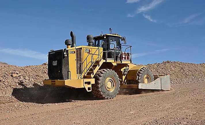 The key differences between wheel loaders and dozers