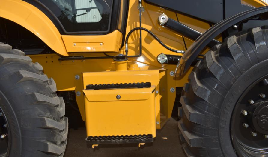 How Does a Backhoe Hydraulic System Work