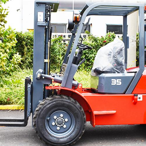 How to maintain a forklift