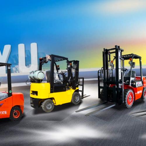 Does China's first forklift run on electricity or oil?