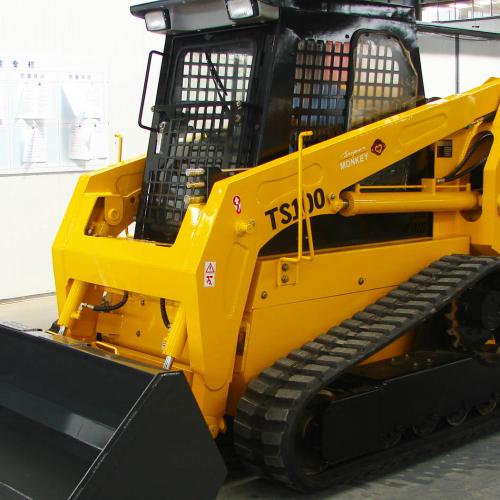 Skid steer vs compact track loader:which is better?