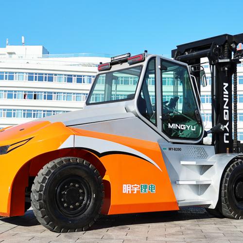 How much does it cost to rent a forklift?