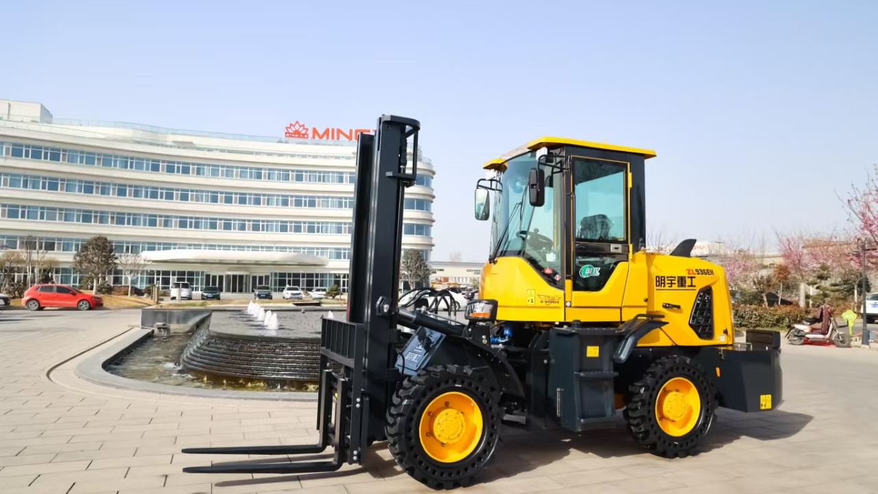What Attachments Are Available for Rough Terrain Forklifts?