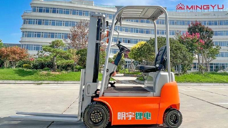 Top-rated lithium-ion forklift brands for 3-shift warehouse