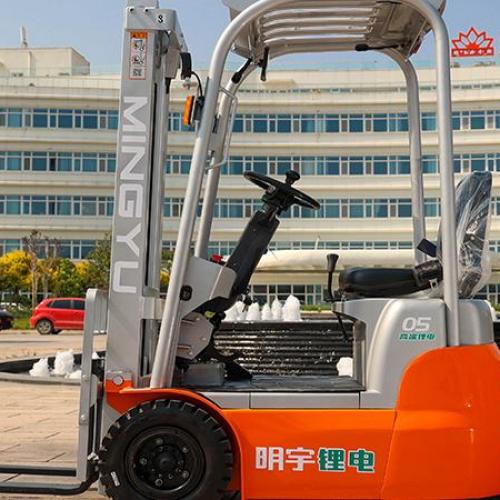 Electric vs. diesel forklifts: Which is better for my business?