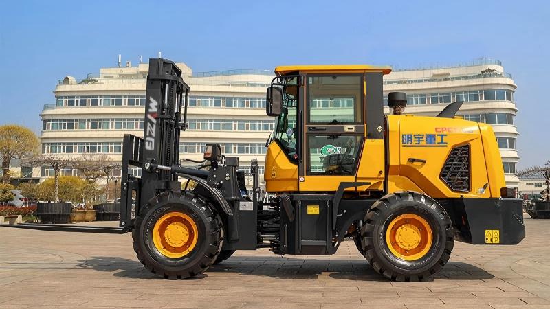What is the typical maximum lifting capacity for an off-road forklift?