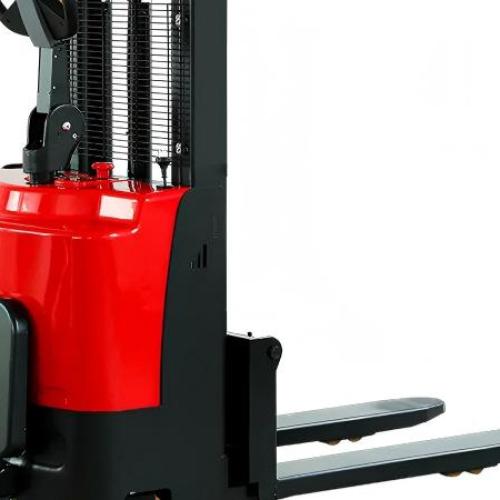 What are the different types of pallet stackers?