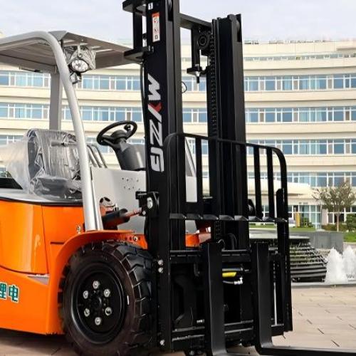 What is the maximum speed for a forklift?