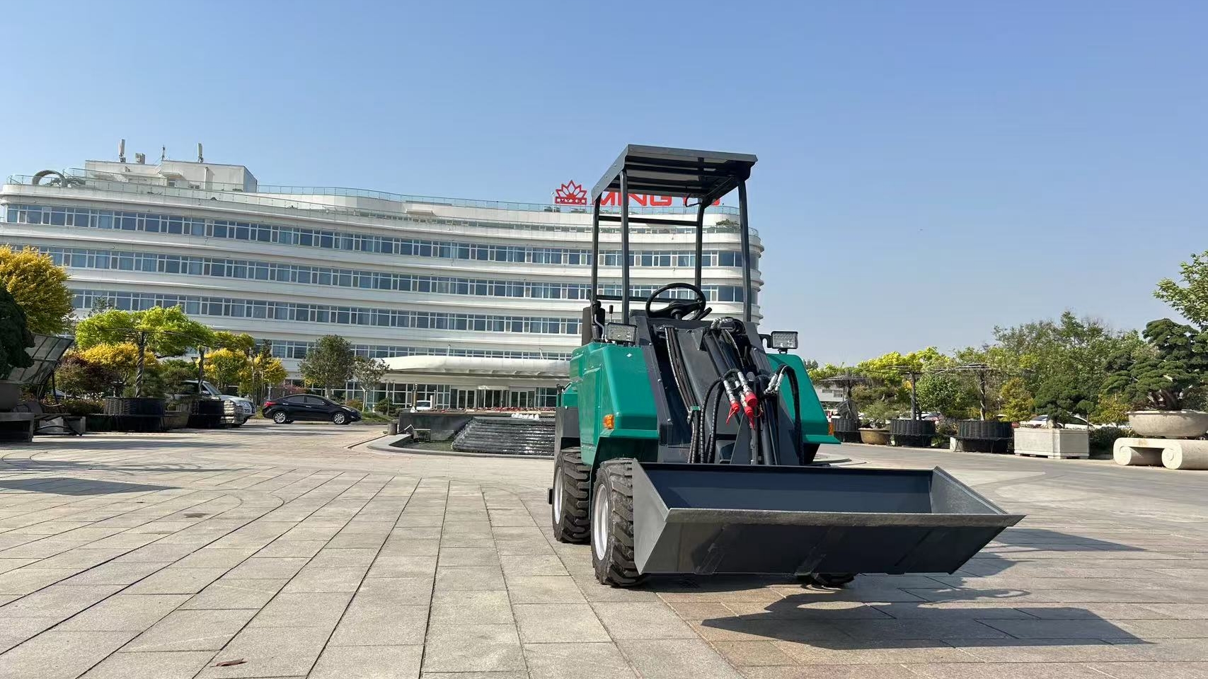 Where to Buy a Used European Style Articulated Loader With Low Hours?