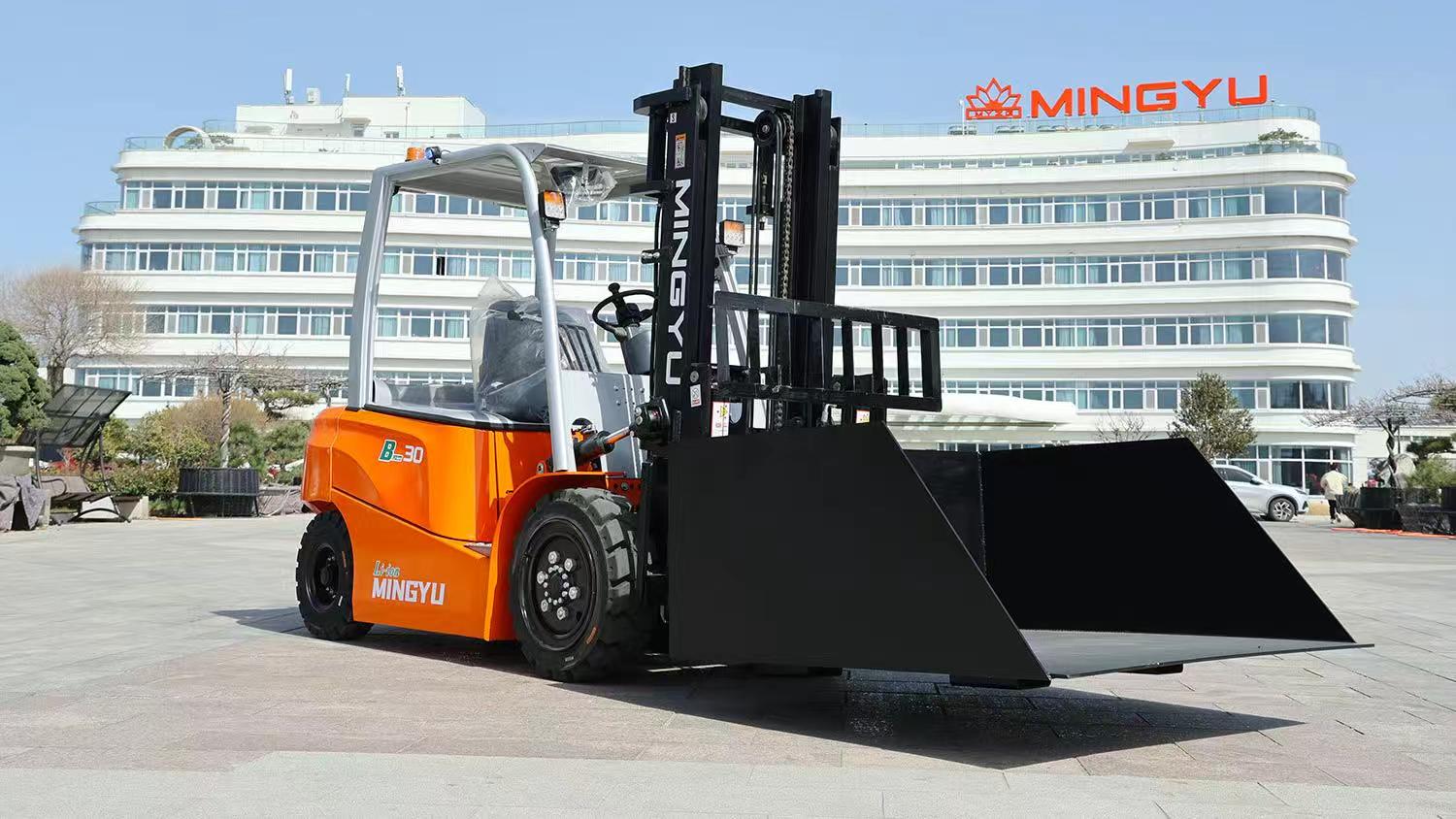 Diesel vs. Electric Forklift: Which Has a Lower Total Cost of Ownership?