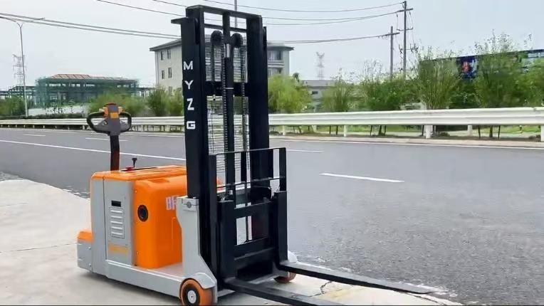 ¿Cuánto cuesta un apilador de palets?