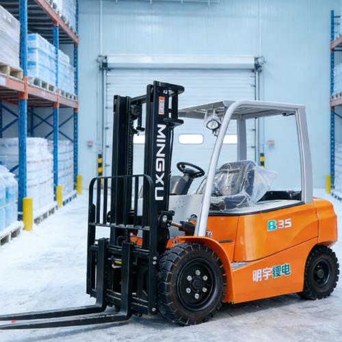 Liderando con tecnología de vanguardia para bajas temperaturas: cómo las carretillas elevadoras MYZG están redefiniendo la eficiencia en el almacenamiento en frío.