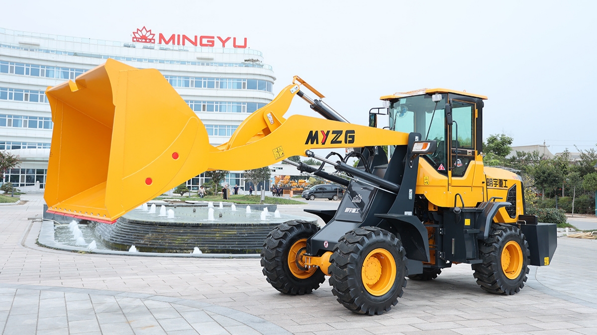 ¿Cuál es la vida útil promedio del motor de una cargadora de ruedas?