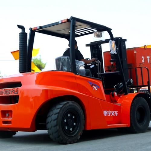 How do i maintain a diesel forklift?