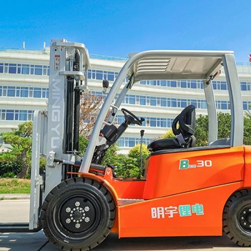 Can electric forklifts be used outdoors?