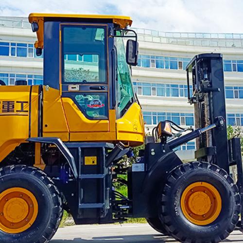 What tire types are best for off-road forklifts in muddy conditions?