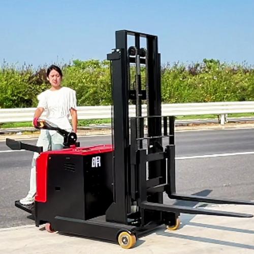 how do companies choose to use electric stackers ?