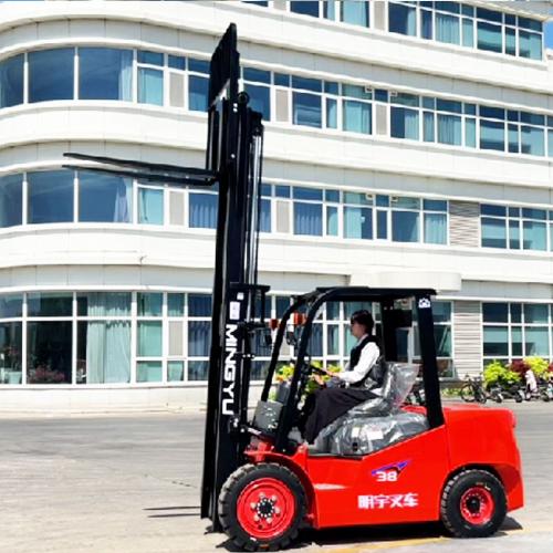 What Are Some Good Brands of Industrial Forklift?