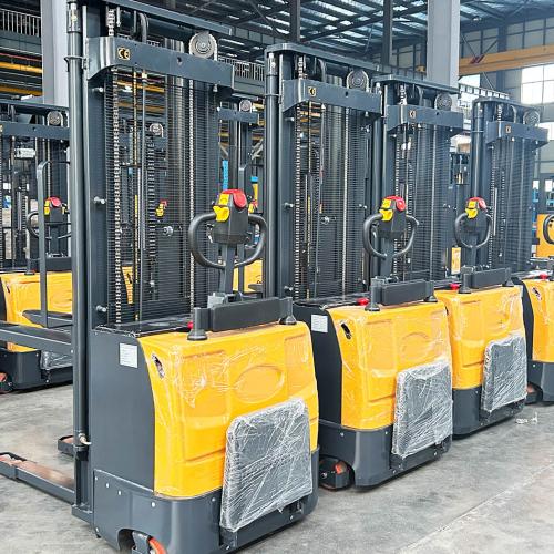 What are the essential types of warehouse equipment?