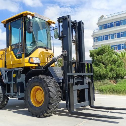 How to Operate an Off-Road Forklift Safely on Uneven Terrain?