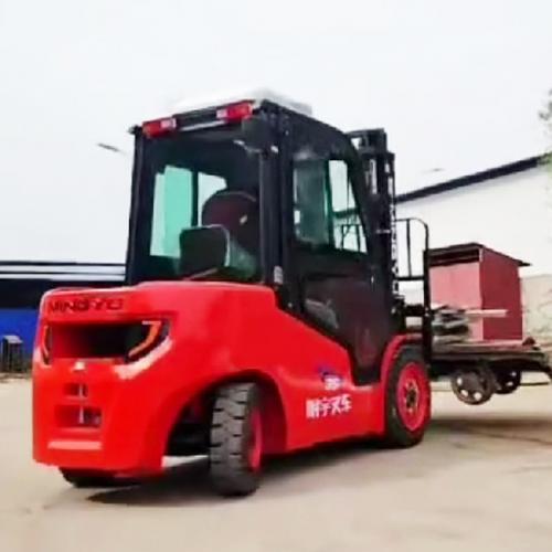 How much does a diesel forklift cost vs electric?