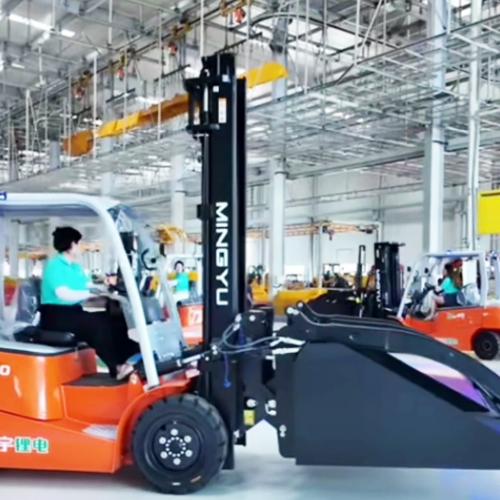 Are electric forklifts better for the environment?