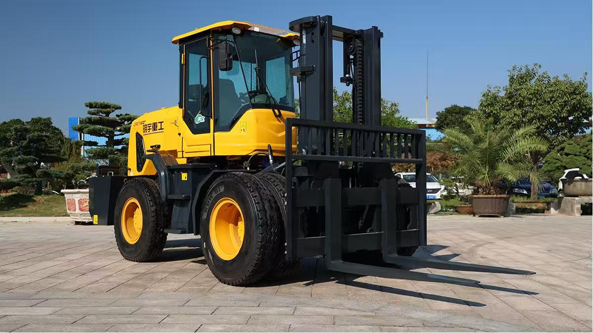 What Safety Features Do Rough Terrain Forklifts Have？