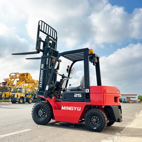 Empilhadeira Diesel CPC25 2.5 Toneladas | Serviço Pesado | 40kW de Potência