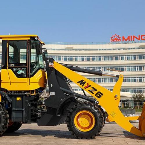 Какова средняя цена нового погрузчика Caterpillar/Volvo 5 тонн?