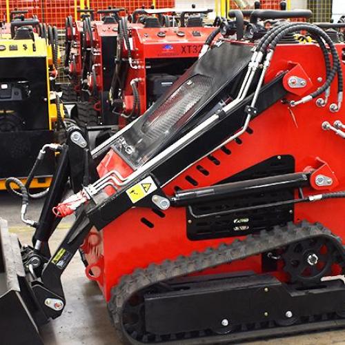 Для чего используется погрузчик skid steer?