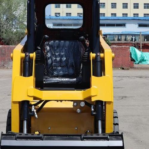 Лучше ли арендовать или купить погрузчик skid steer для небольших проектов?