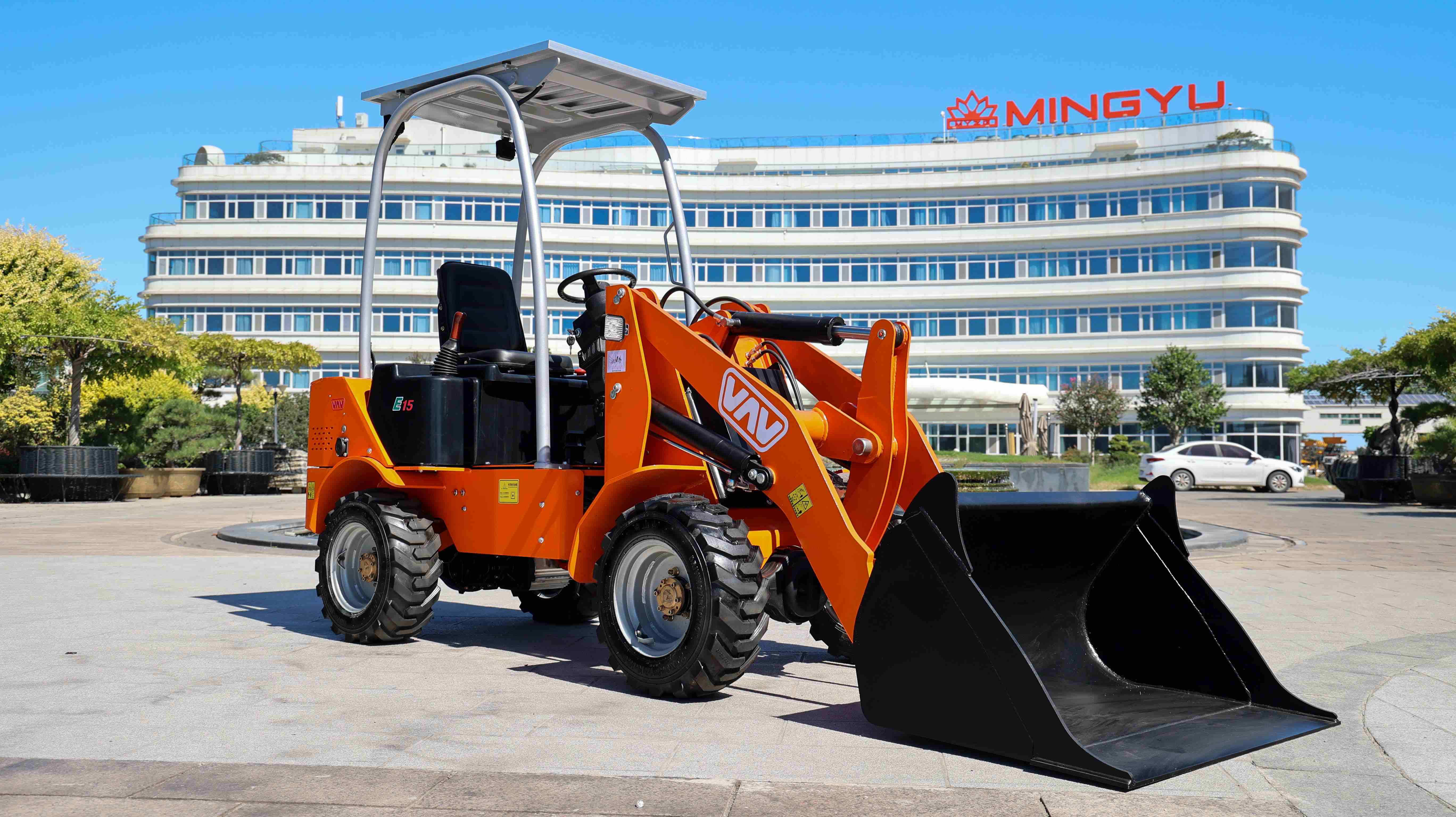 Как управлять фронтальным погрузчиком: Полное руководство для начинающих