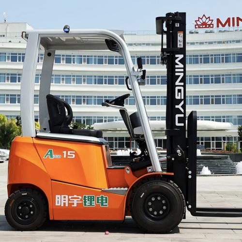 Электрический, дизельный или пропановый: какой вилочный погрузчик подойдет именно мне?