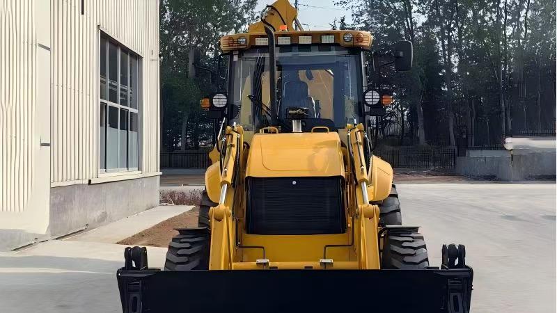 Как управлять экскаватором-погрузчиком? Полное руководство для начинающих по безопасной и эффективной работе