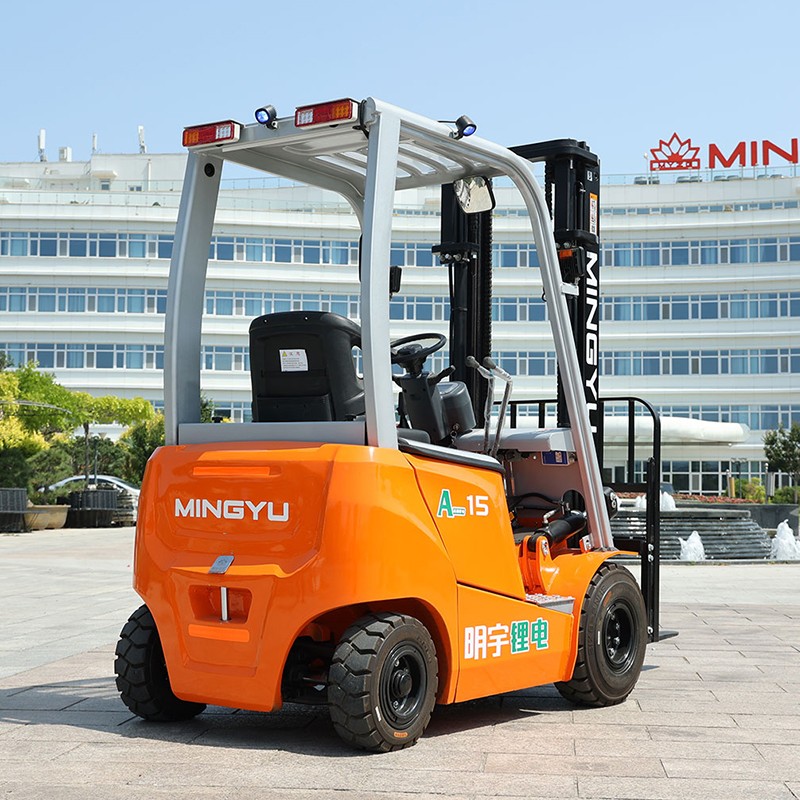 Революция в транспортировке материалов: Электропогрузчик CPD15 на литий-ионных батареях для тяжелых складских операций Революция в транспортировке материалов: Электропогрузчик CPD15 на литий-ионных батареях для тяжелых складских операций