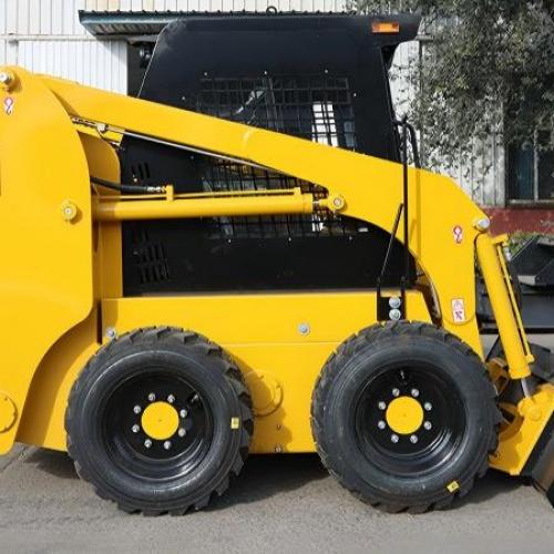 Телескопический погрузчик XINCHA JC45 компактный, грузоподъемностью 700 кг