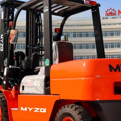 Дизельный вилочный погрузчик CPC(D)40M грузоподъемностью 4000 кг